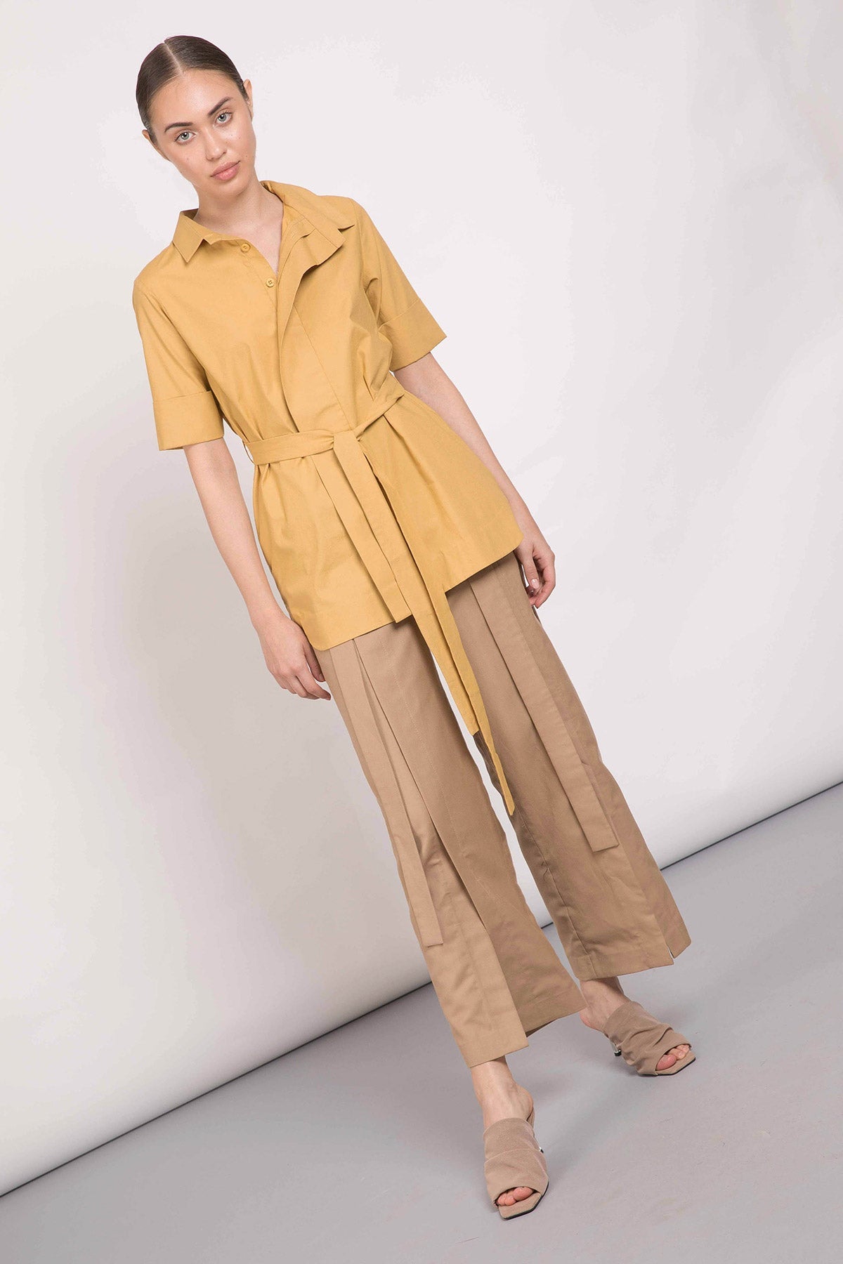 ARMO BELTED TOP